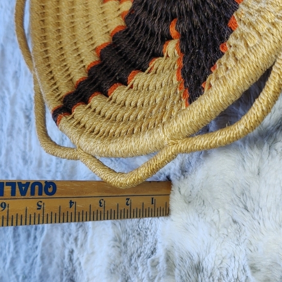 Handwoven Woven Wicker Rustic Rolled African Flower Design Serving Basket - Picture 9 of 9